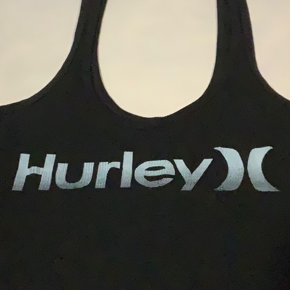 Hurley tank top, size medium, super cute on! 🌺 - Picture 2 of 3